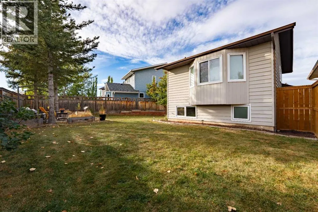 68 Macewan Glen Close NW