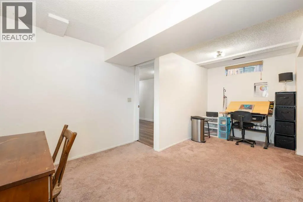 68 Macewan Glen Close NW