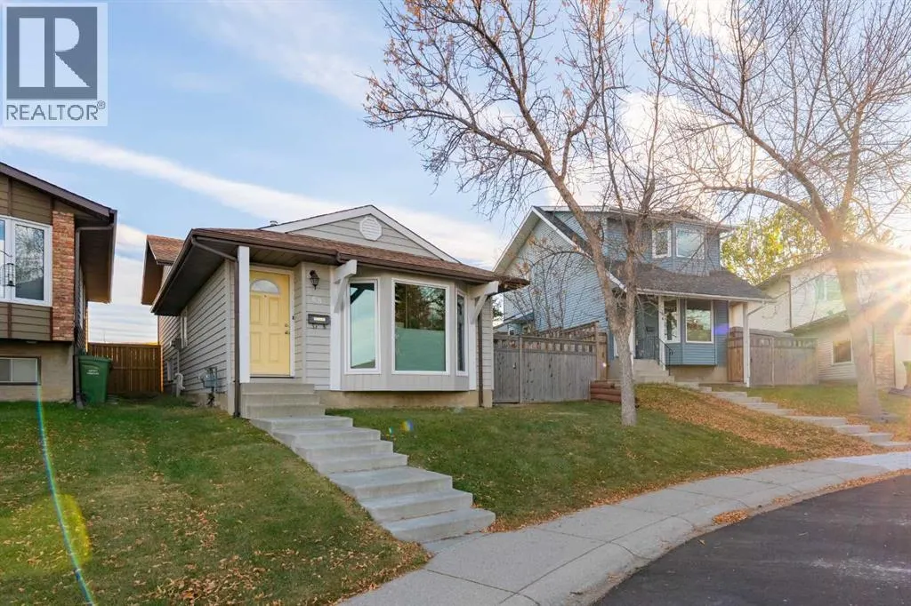 68 Macewan Glen Close NW