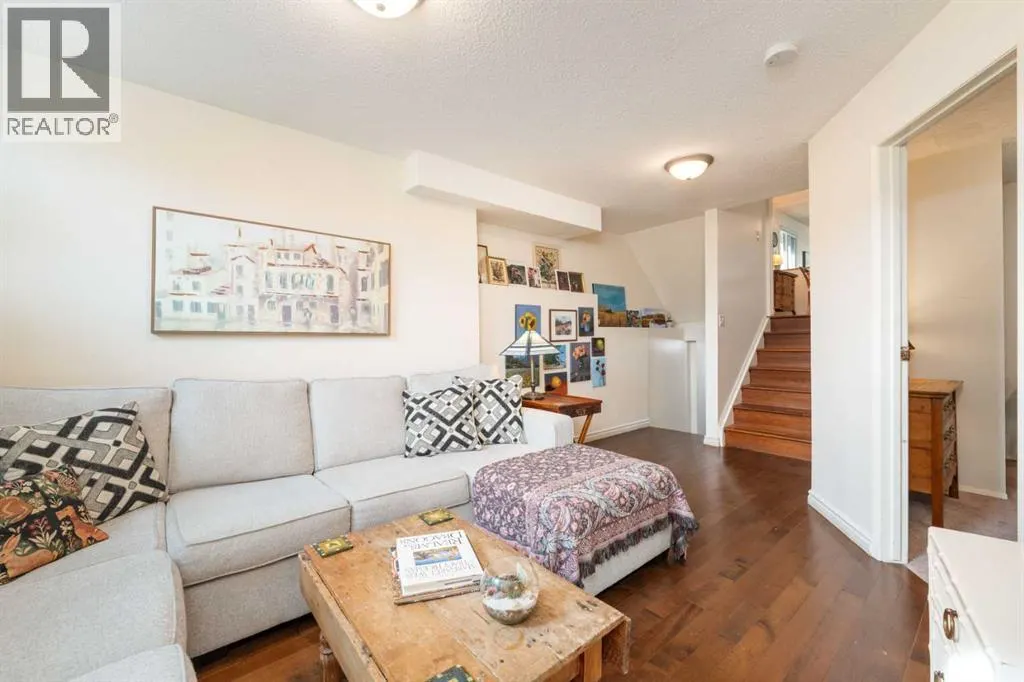 68 Macewan Glen Close NW