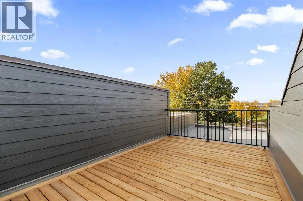 2509 Sovereign Crescent SW