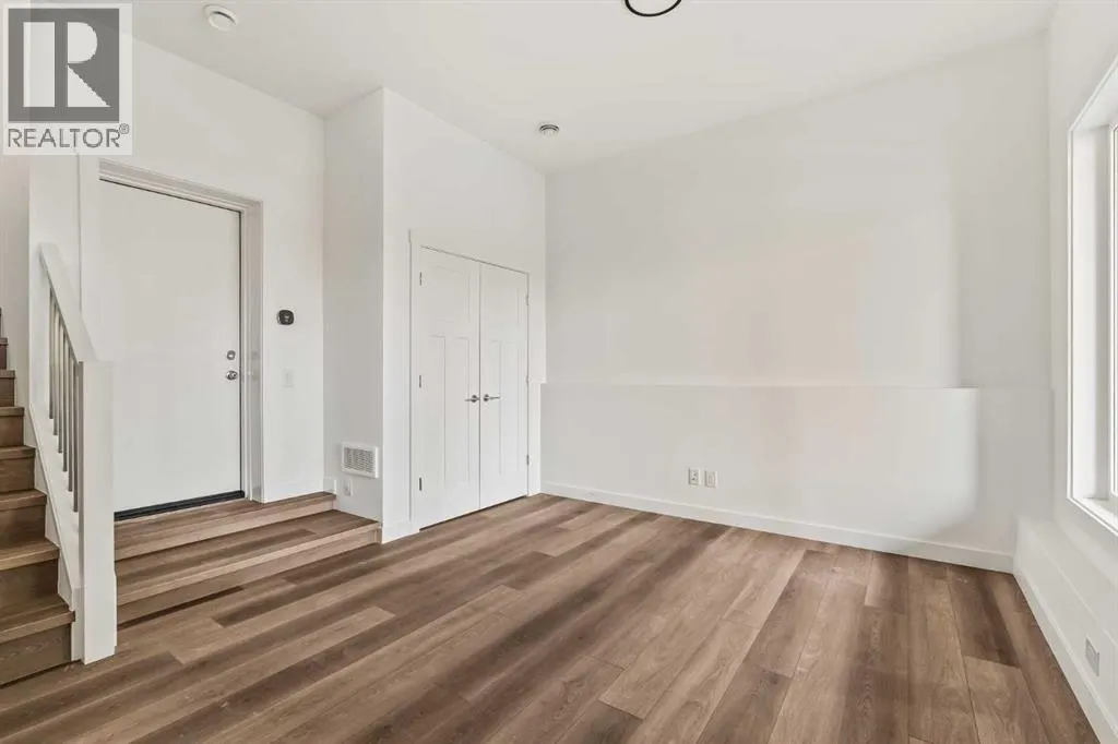 2509 Sovereign Crescent SW