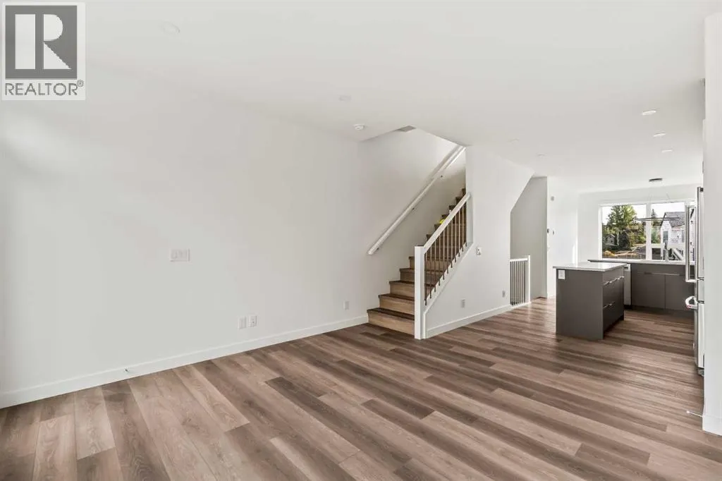 2509 Sovereign Crescent SW