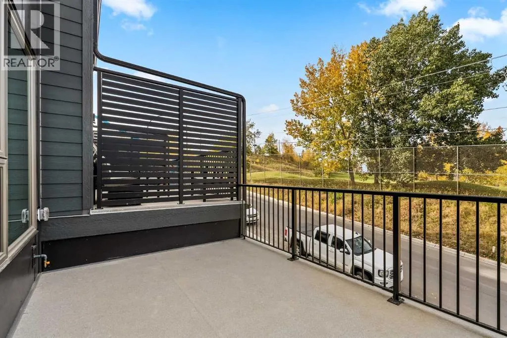 2509 Sovereign Crescent SW