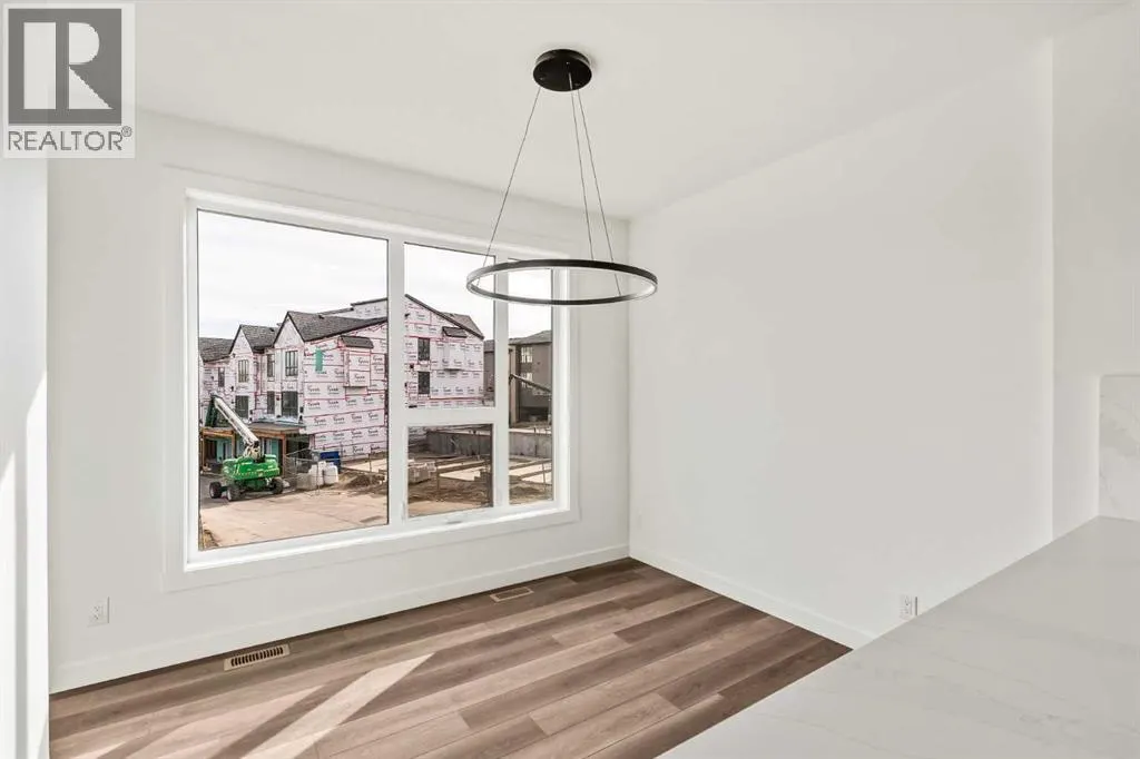 2509 Sovereign Crescent SW