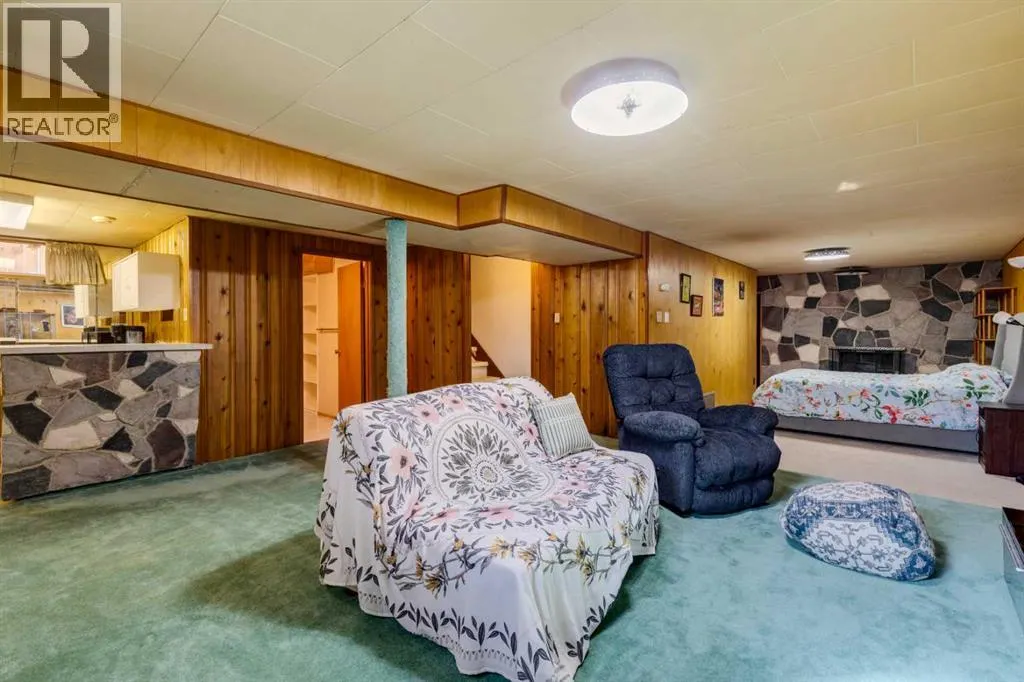 114 Hallbrook Drive SW