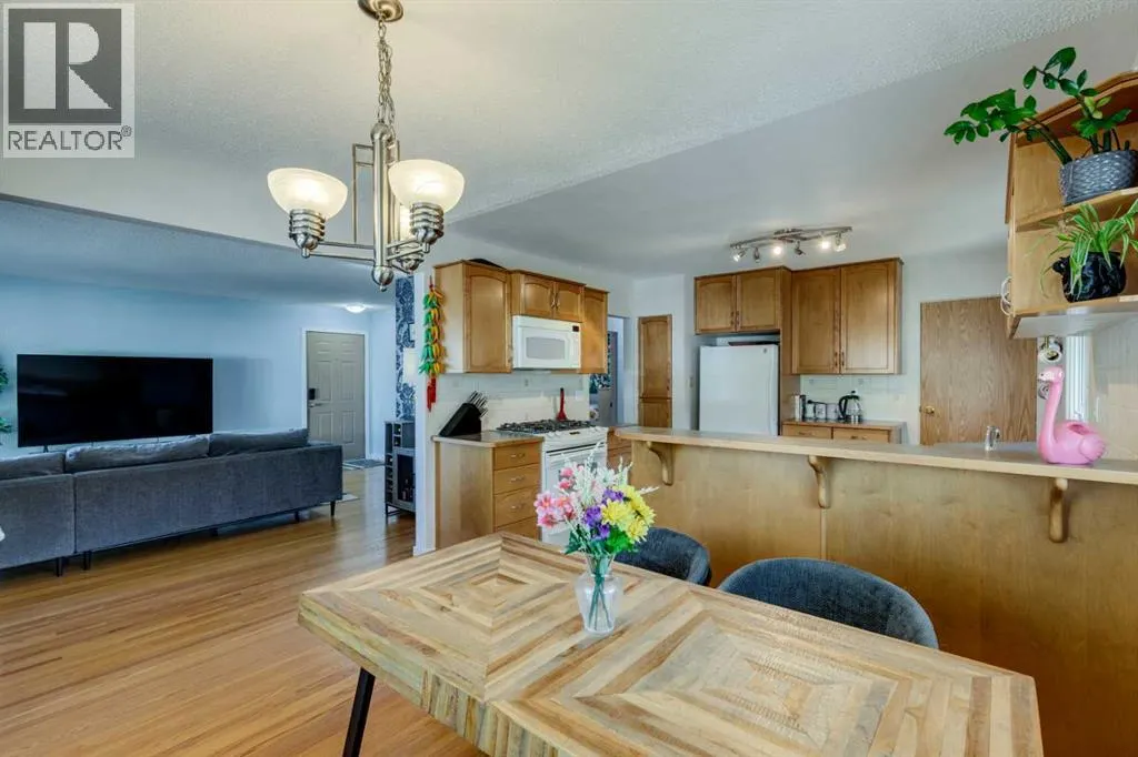 114 Hallbrook Drive SW