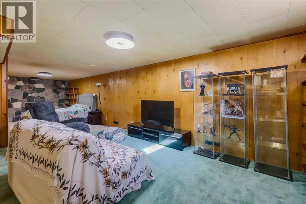 114 Hallbrook Drive SW
