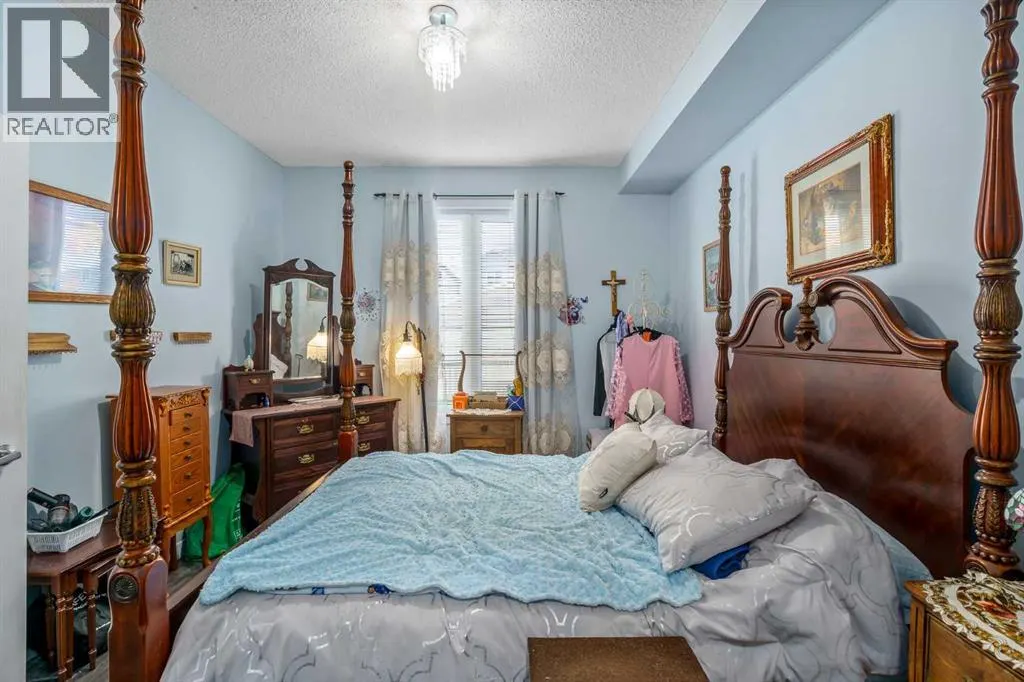 1116, 1140 Taradale Drive NE