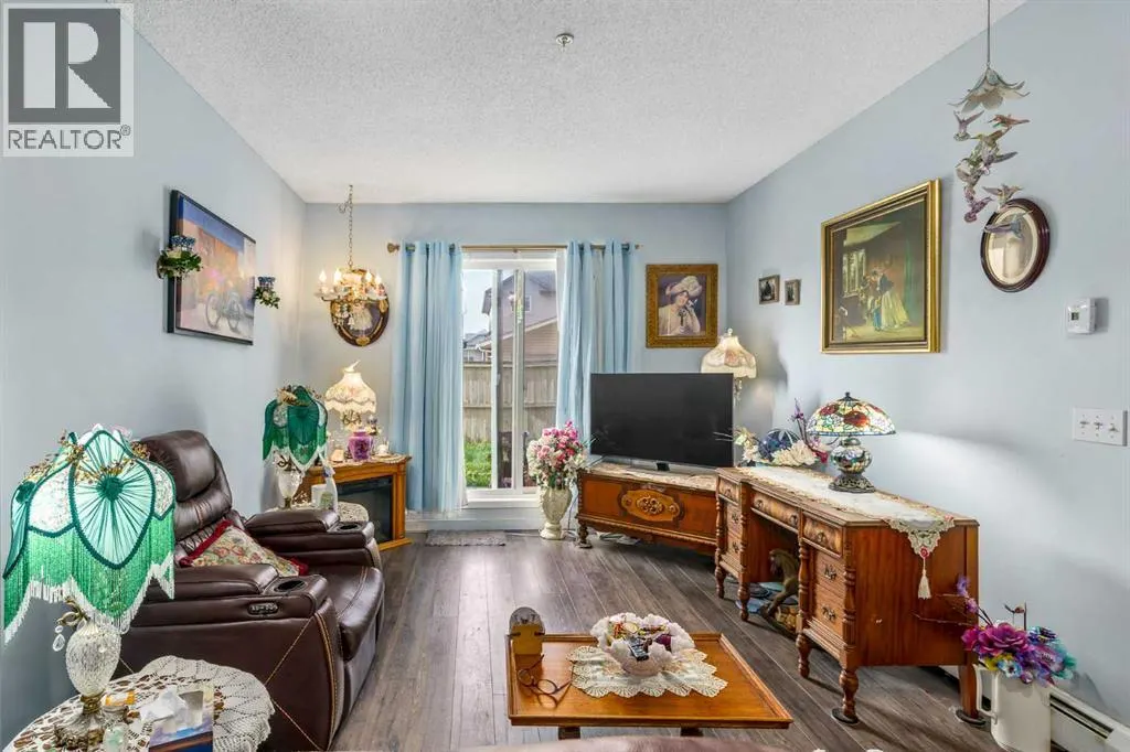 1116, 1140 Taradale Drive NE