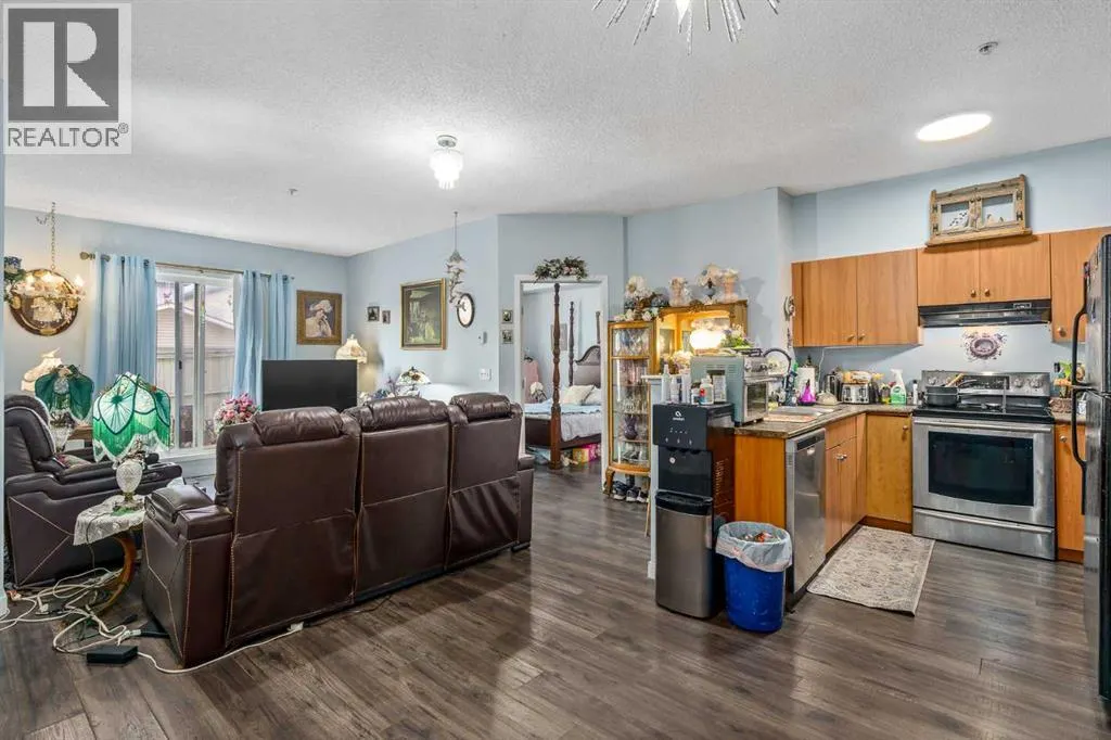 1116, 1140 Taradale Drive NE