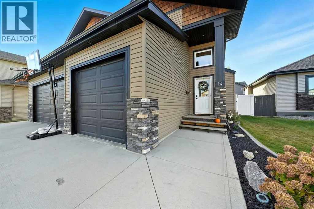 14 Churchill Place