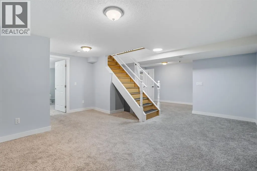 108 Falchurch Crescent NE