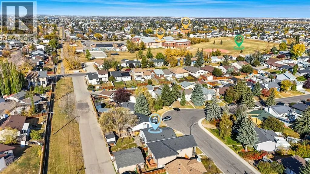 108 Falchurch Crescent NE