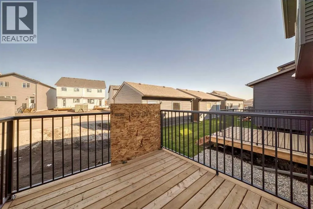 236 Rangeview Way SE