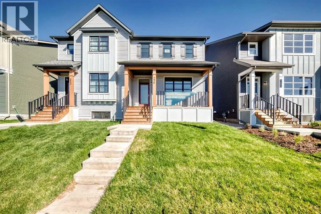 236 Rangeview Way SE
