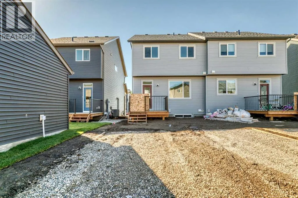 236 Rangeview Way SE