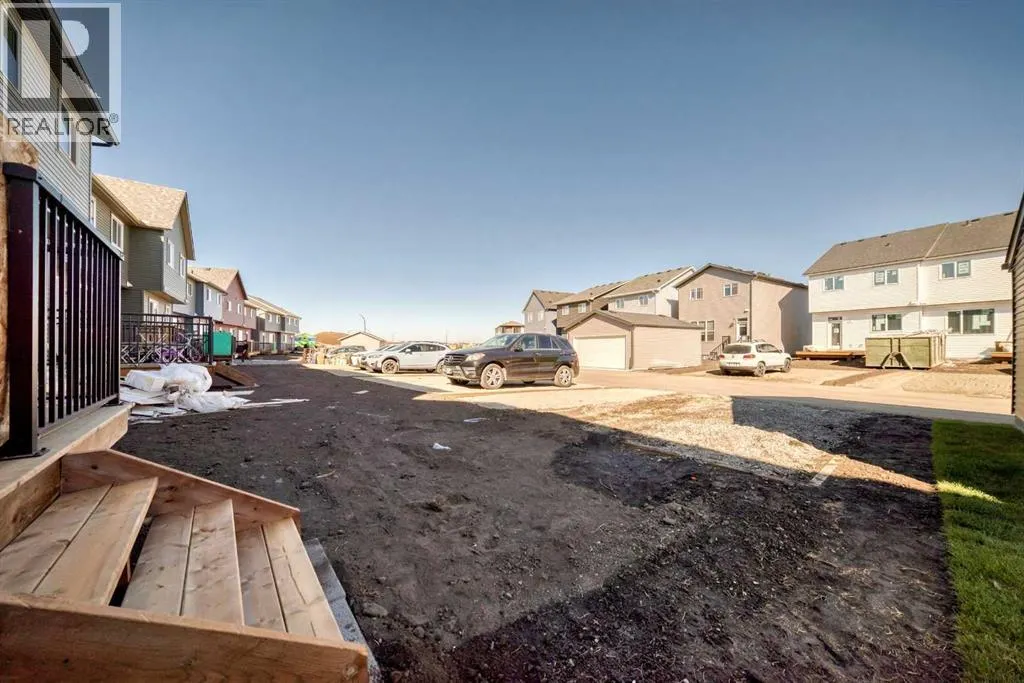 236 Rangeview Way SE