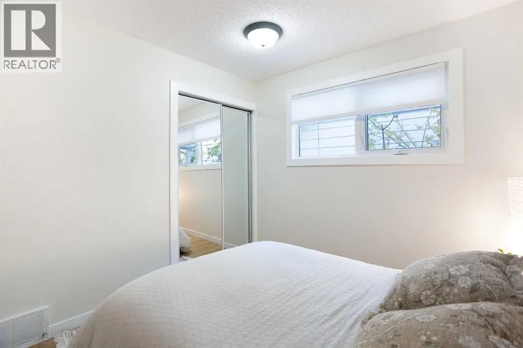 343 Canterbury Drive SW