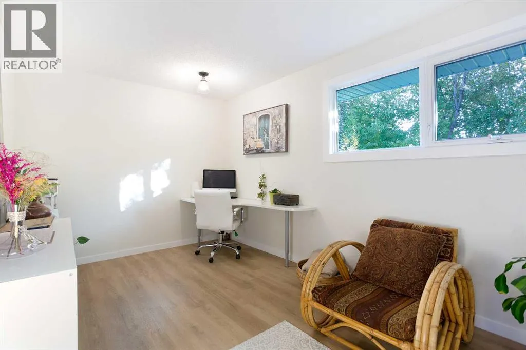343 Canterbury Drive SW