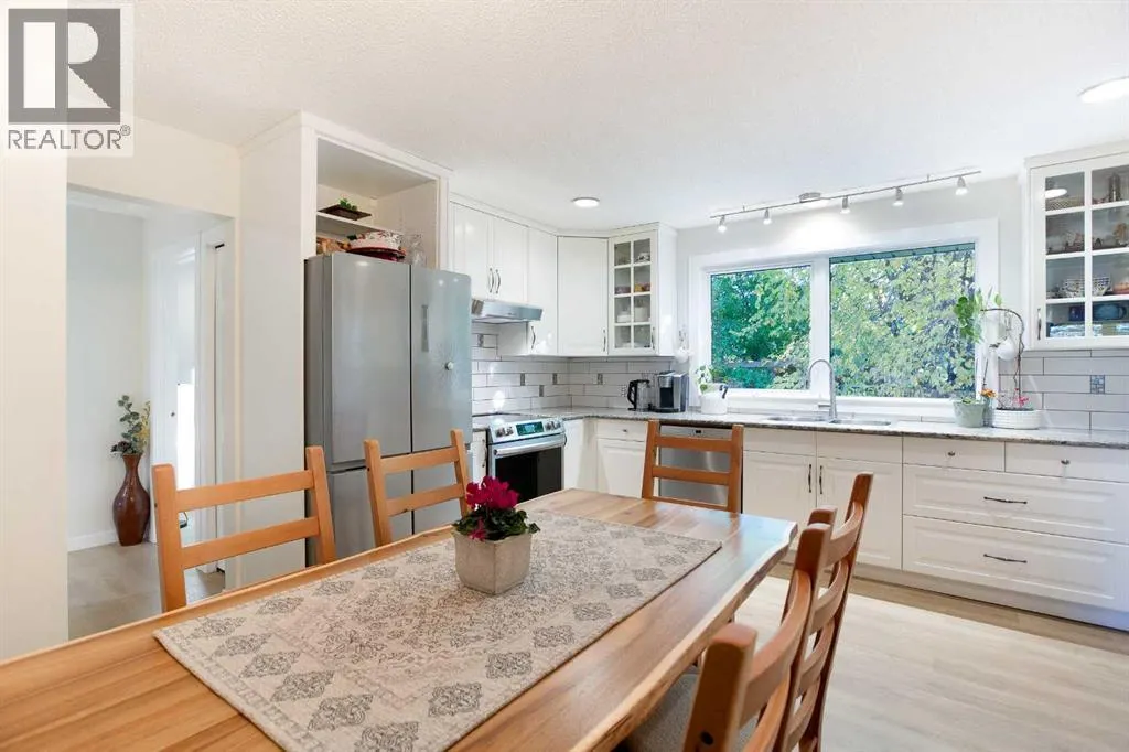 343 Canterbury Drive SW