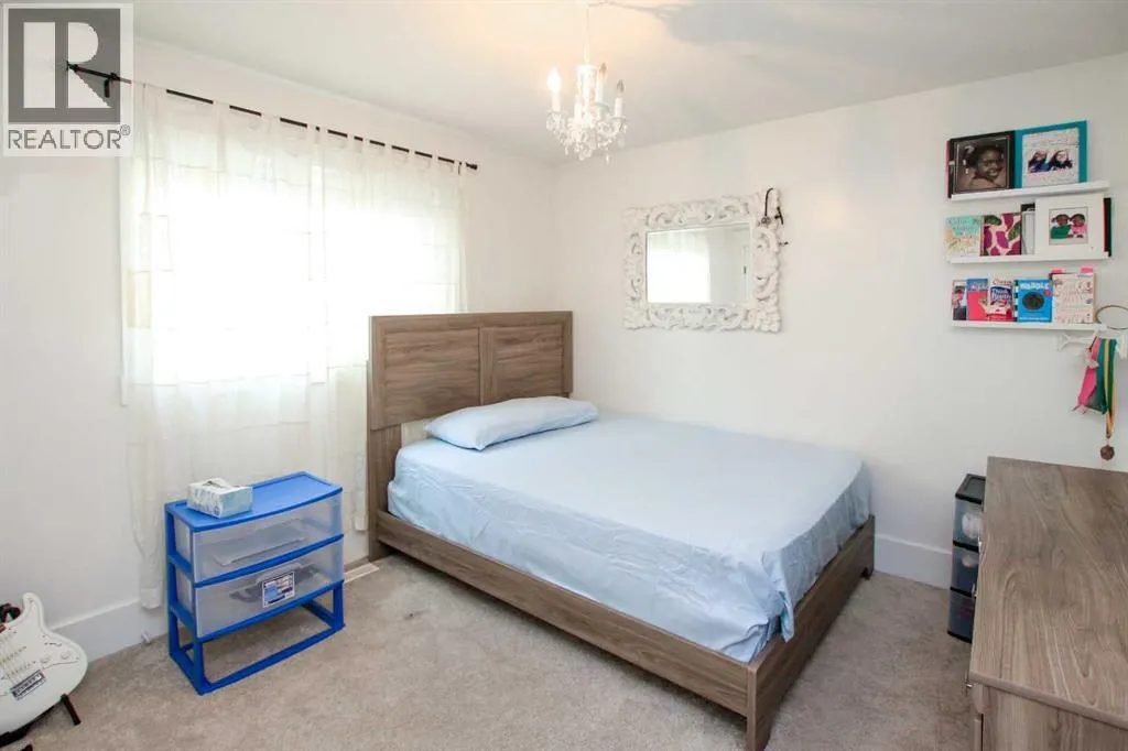 6 Grove Close