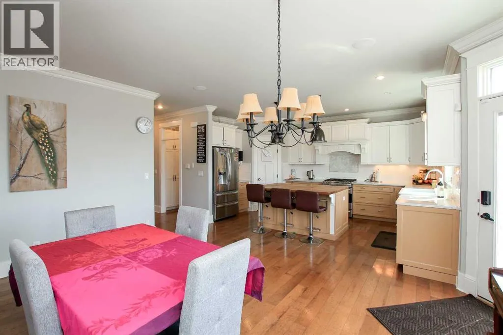 6 Grove Close