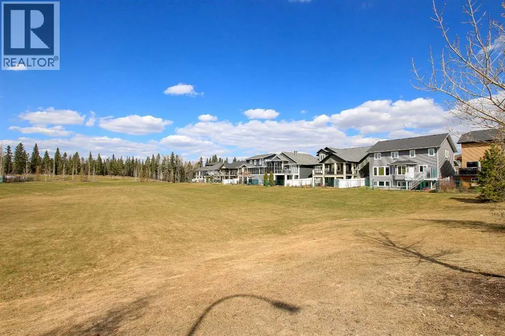 6 Grove Close