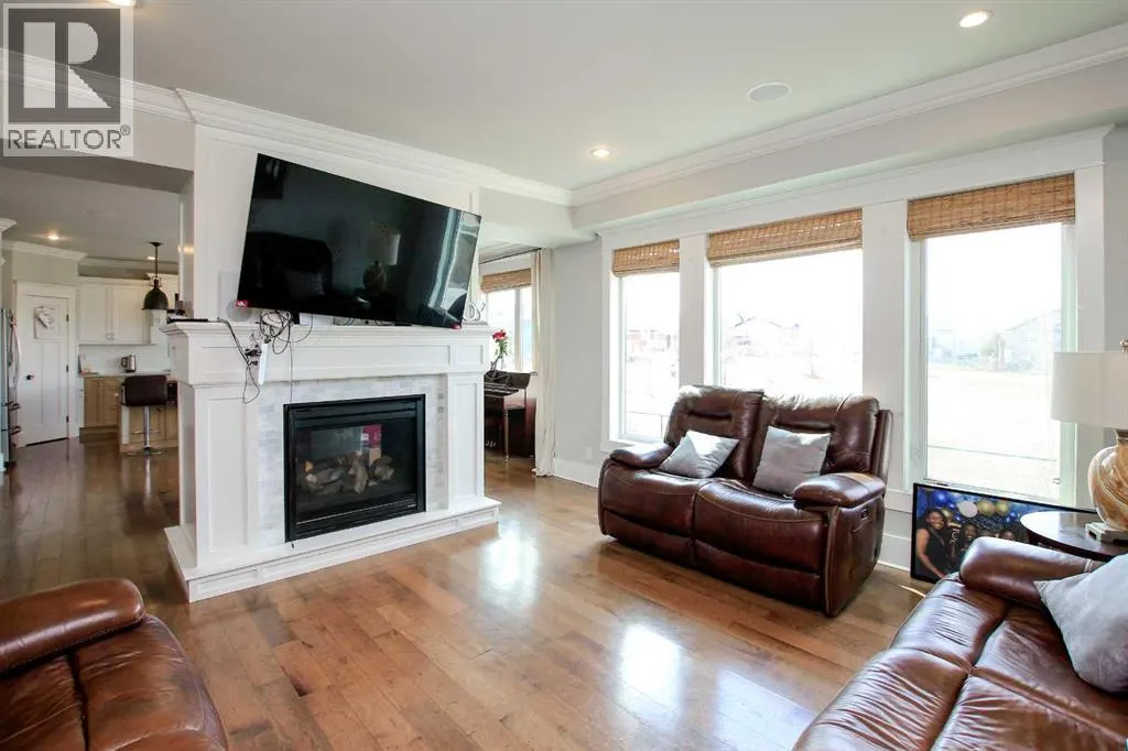6 Grove Close