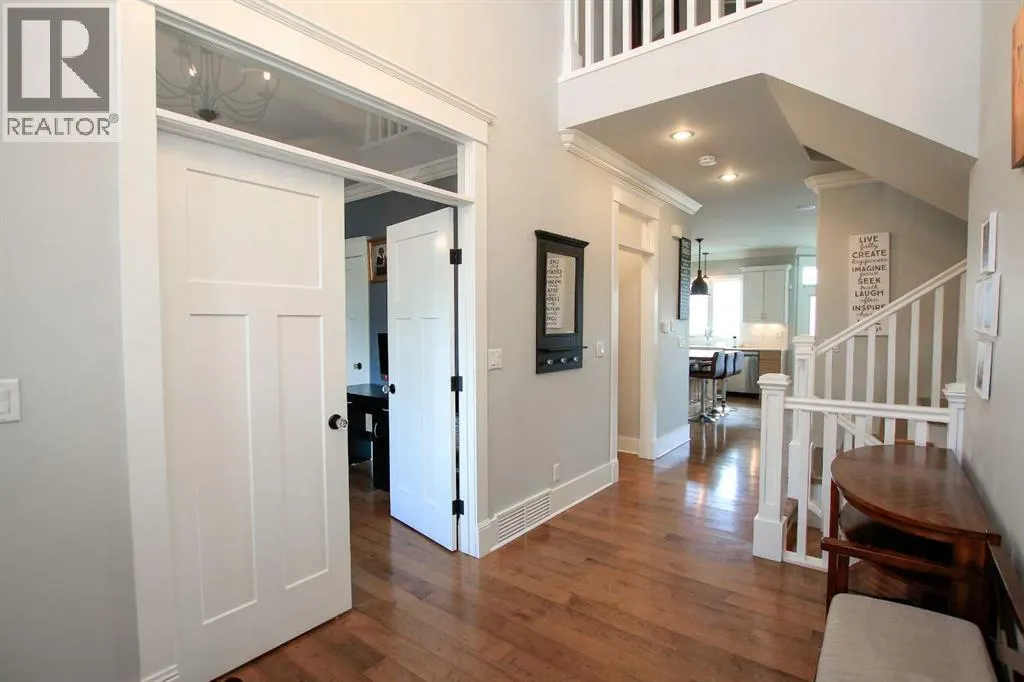 6 Grove Close