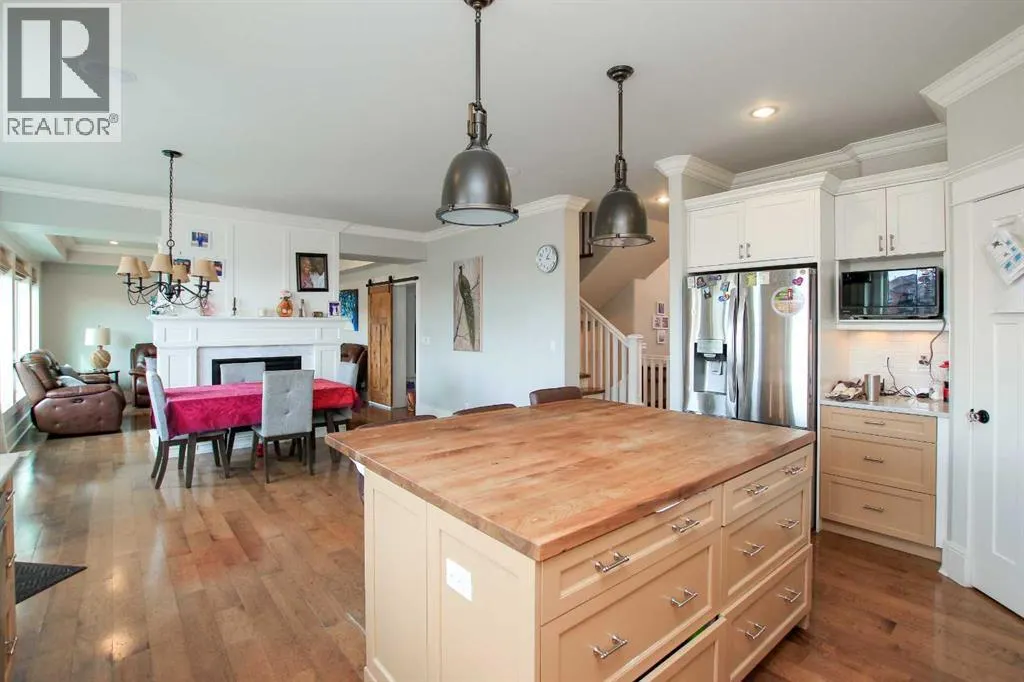 6 Grove Close