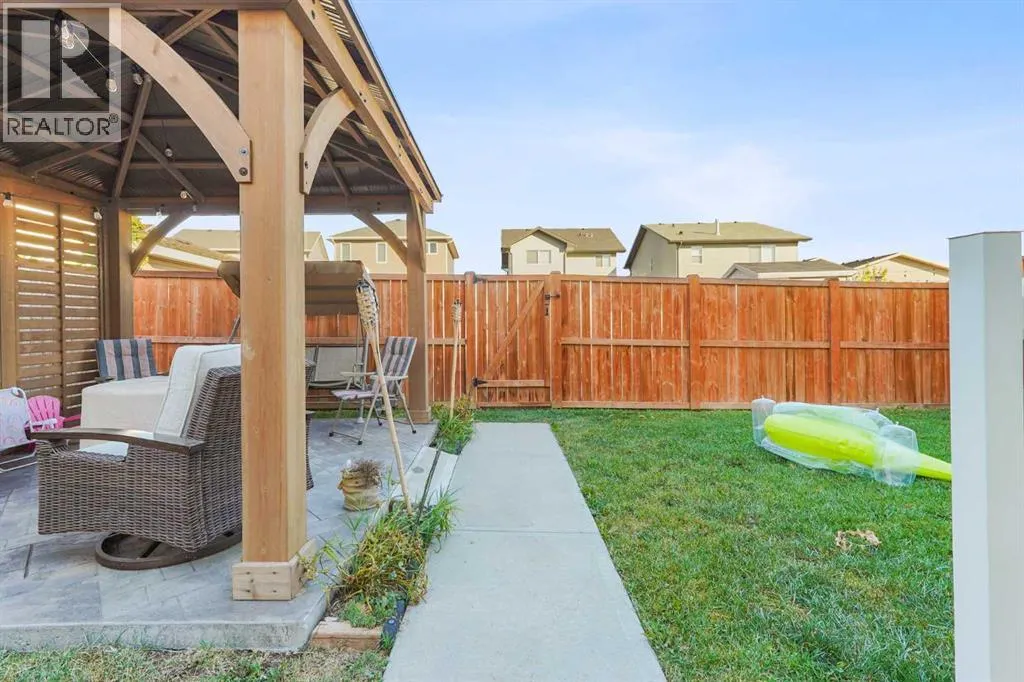 377 Moonlight Way W