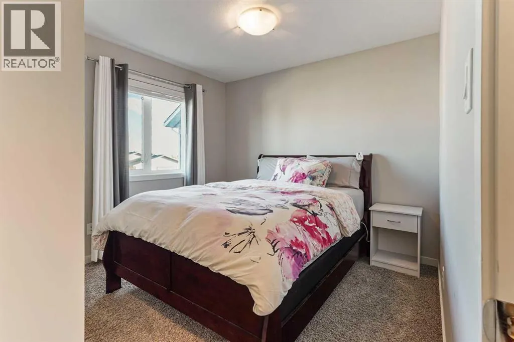 377 Moonlight Way W