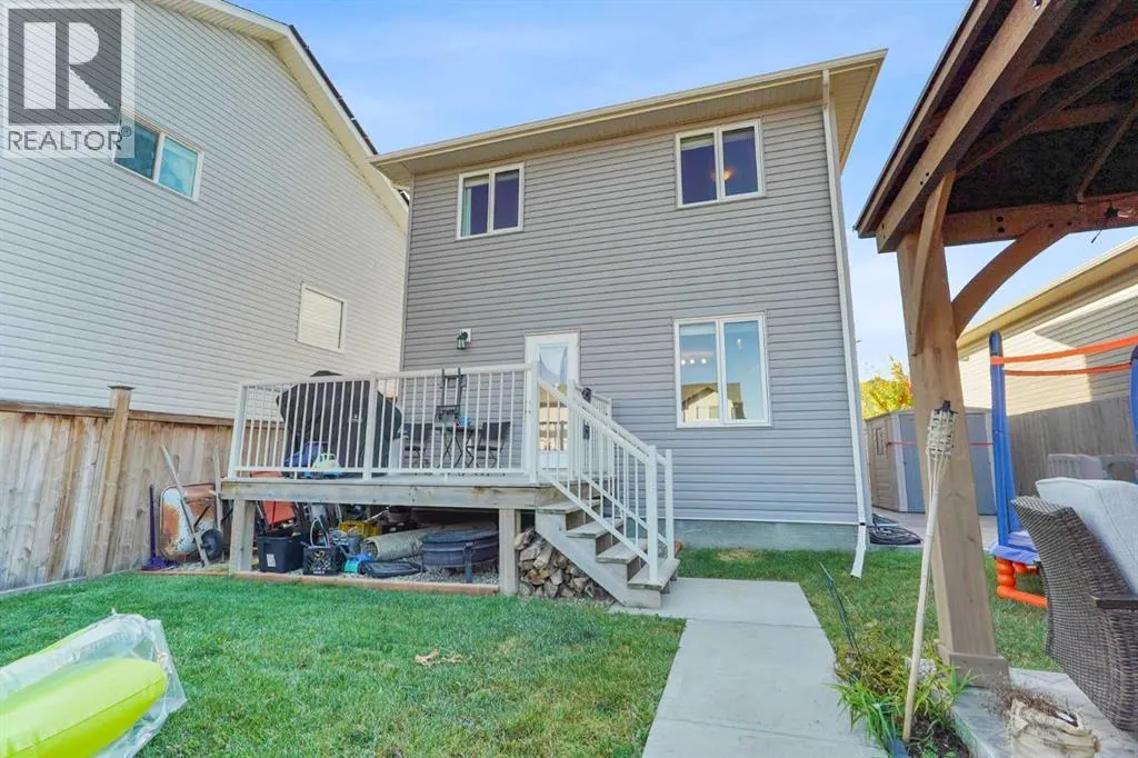 377 Moonlight Way W