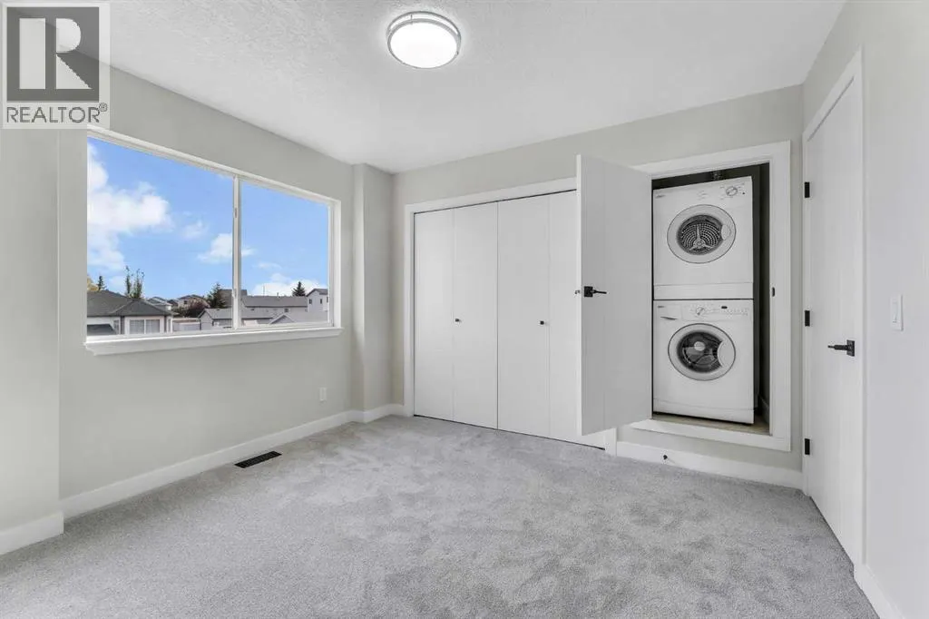 25 San Diego Way NE