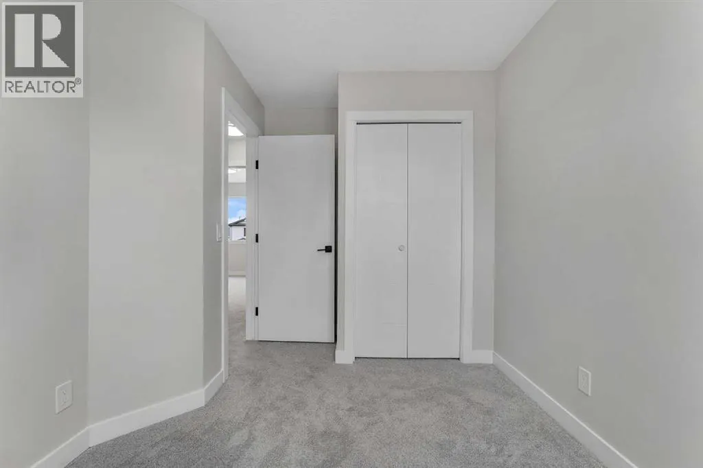 25 San Diego Way NE