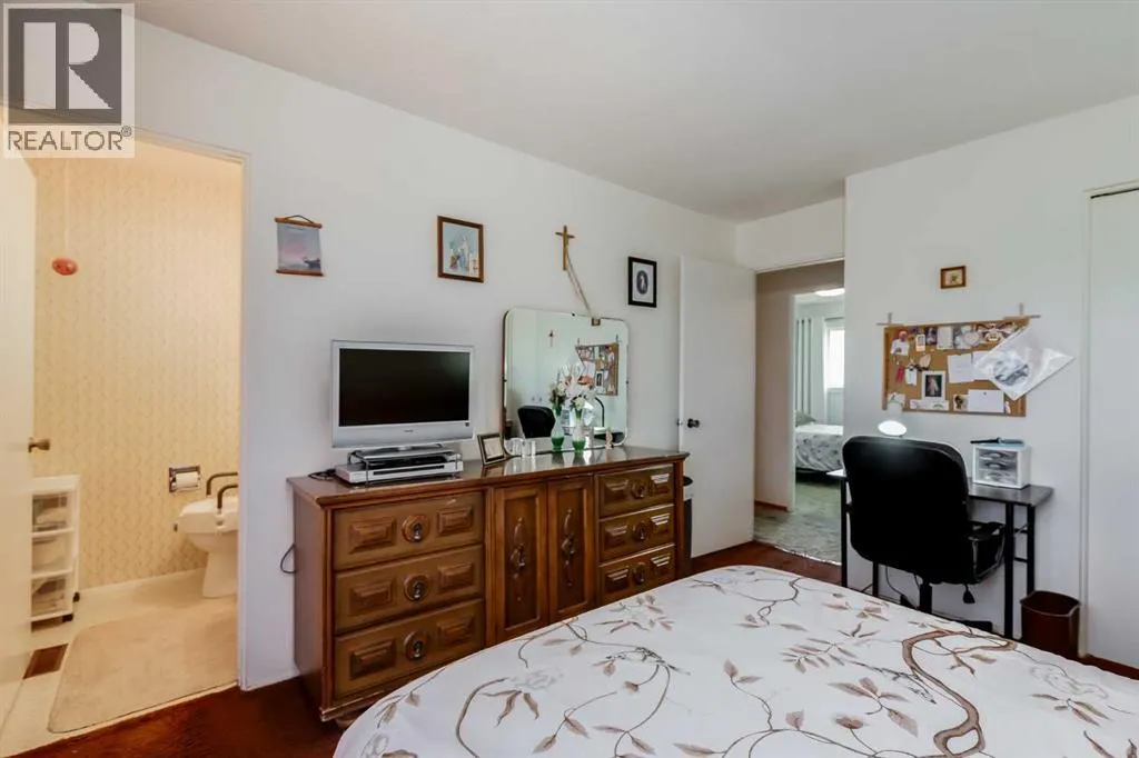 311 Midridge Road SE