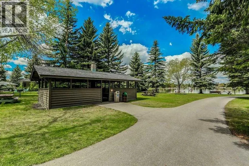311 Midridge Road SE
