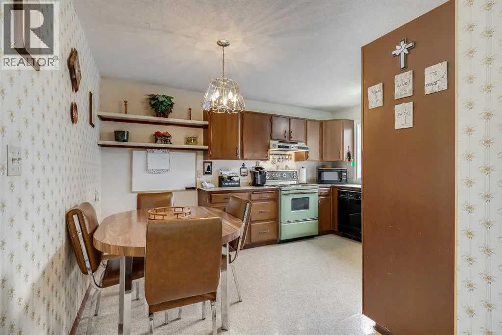 311 Midridge Road SE