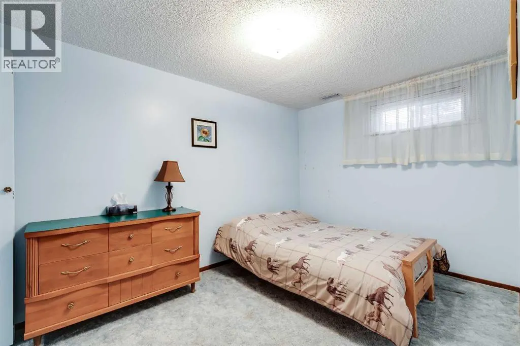 311 Midridge Road SE