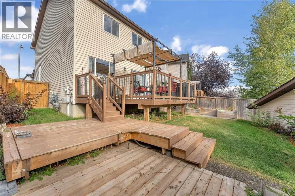 35 Tuscany Ridge Terrace NW