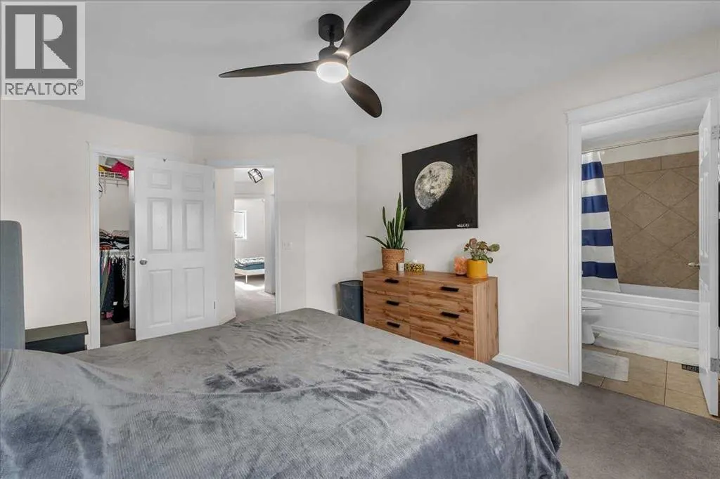 35 Tuscany Ridge Terrace NW