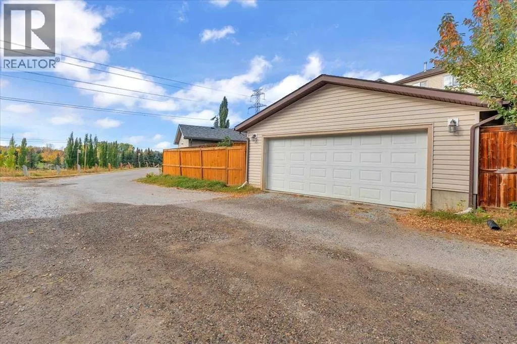 35 Tuscany Ridge Terrace NW