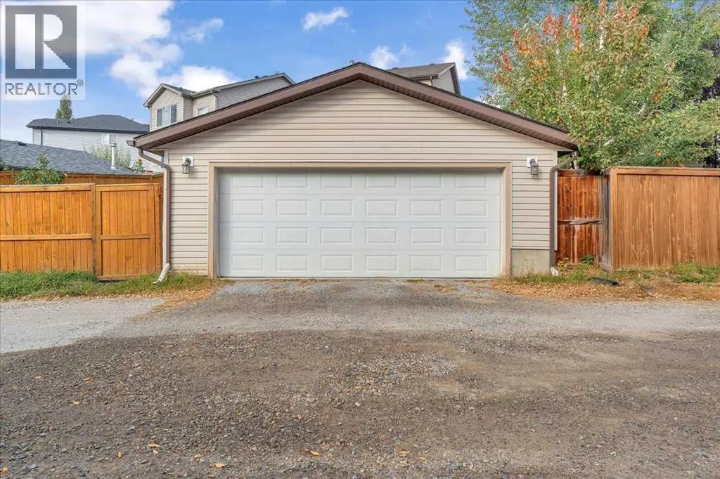 35 Tuscany Ridge Terrace NW