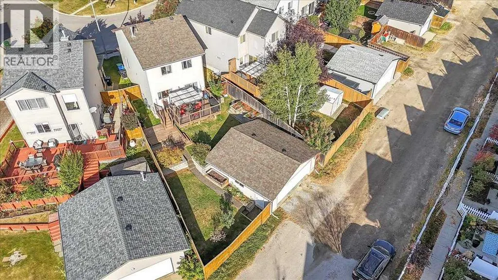35 Tuscany Ridge Terrace NW