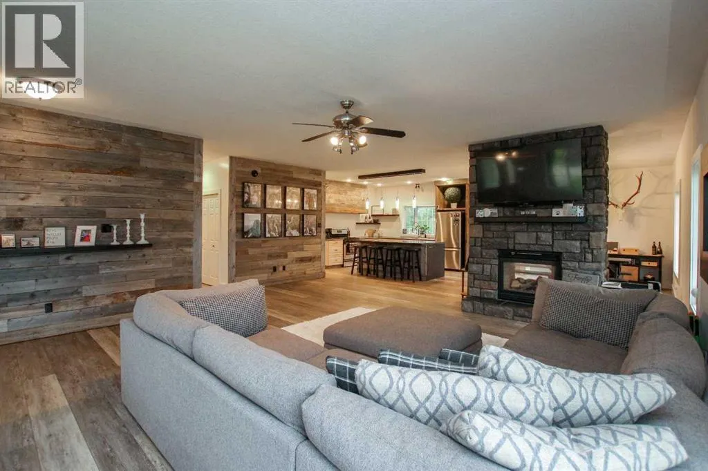 201, 1236 Township Road 384