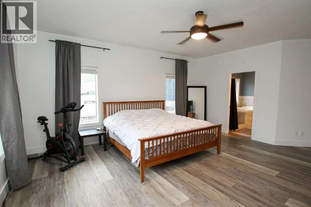 201, 1236 Township Road 384