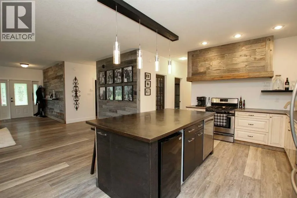 201, 1236 Township Road 384