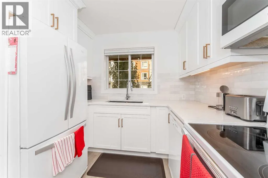 205, 112 Kananaskis Way