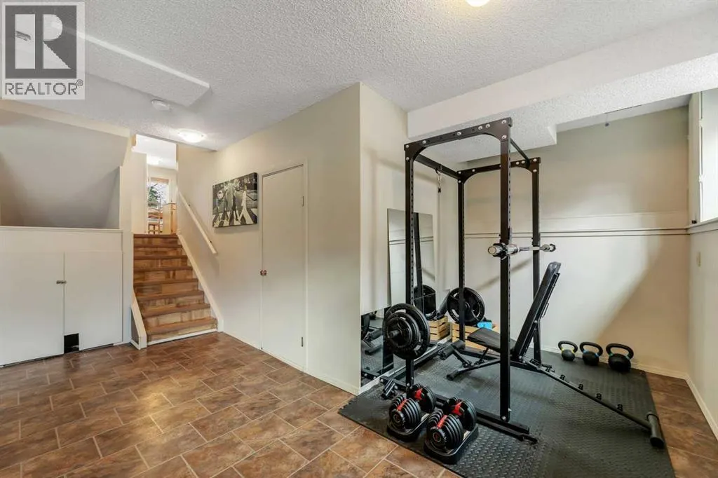 24 Midland Place SE